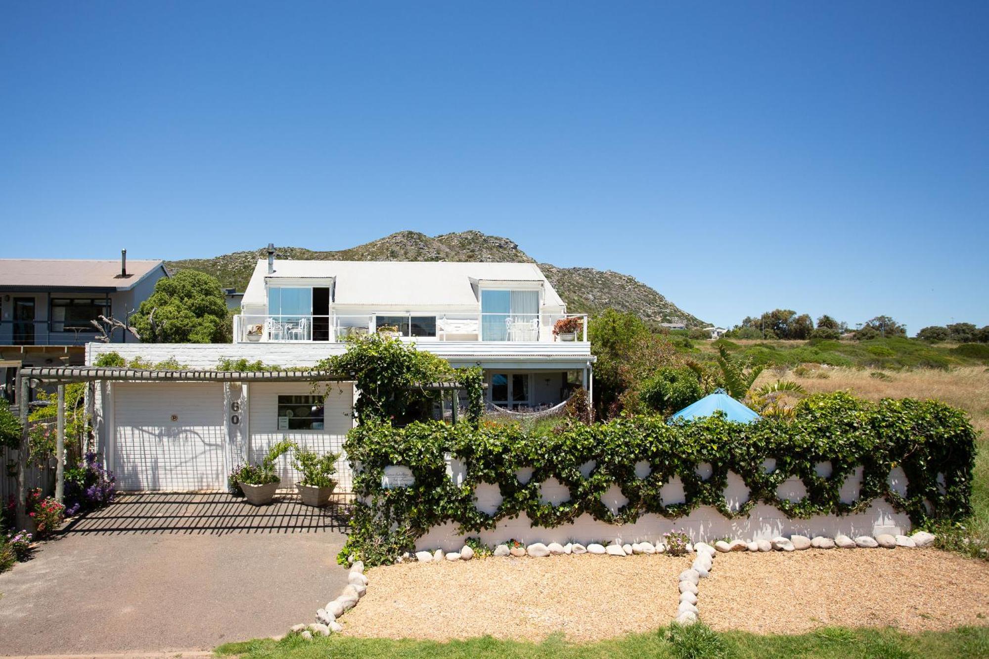 Guinea Fowl House Hotel Kommetjie Exterior foto